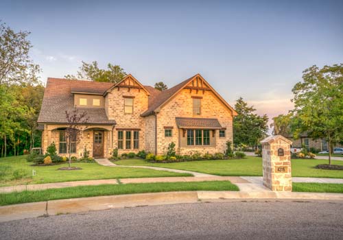 Hamilton Real Estate - Mirella Canavan and Mike Canavan